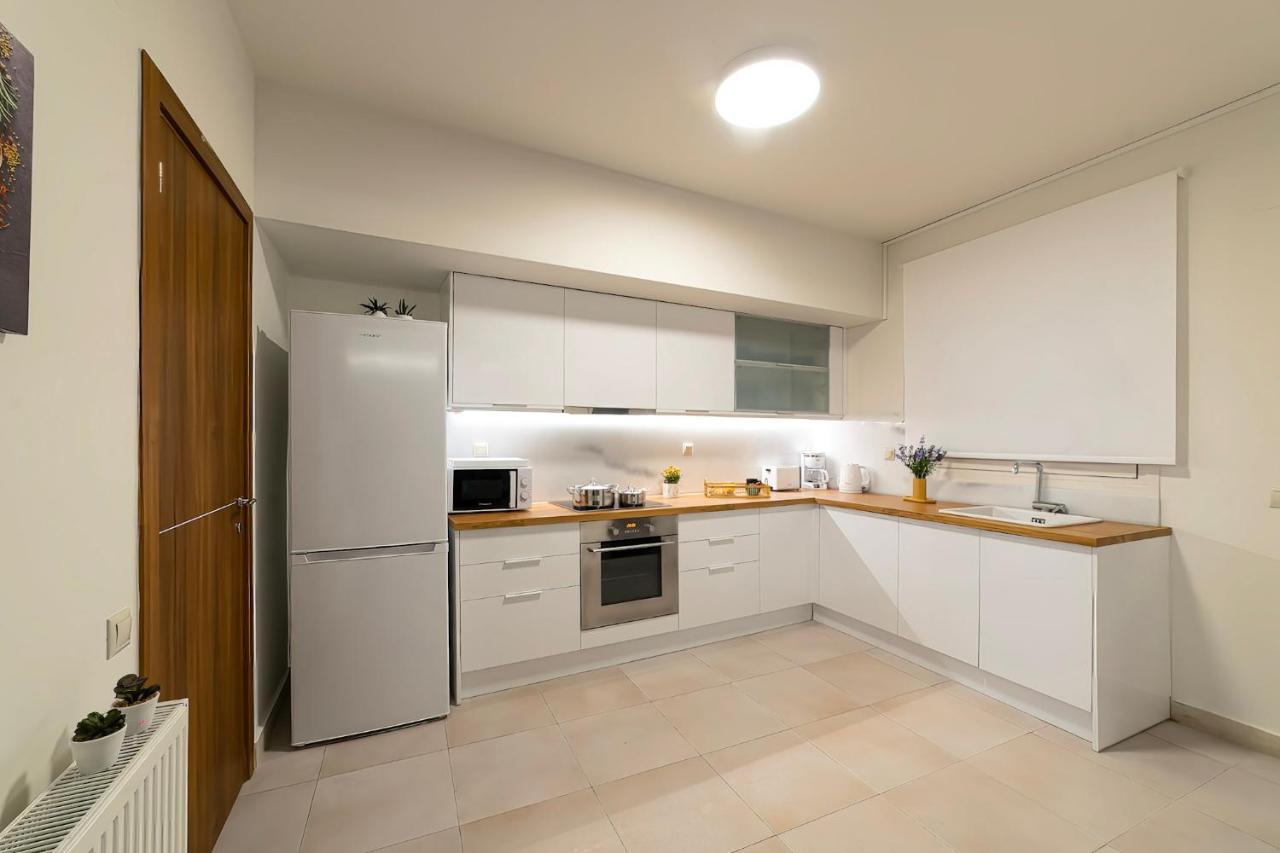 Luxury Town Center Suite, Β1 Heraklion Exteriör bild