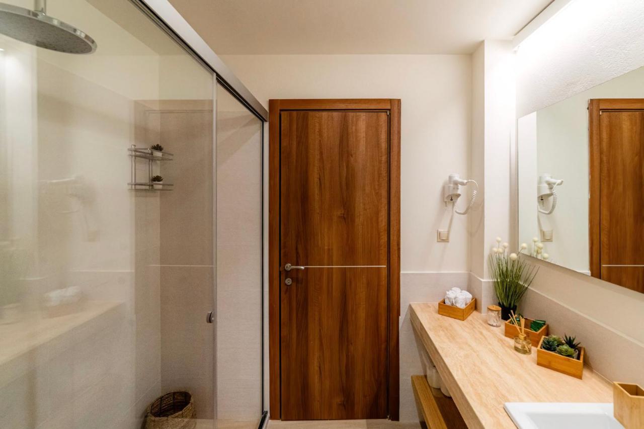 Luxury Town Center Suite, Β1 Heraklion Exteriör bild